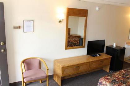 Otter Creek Inn - image 10