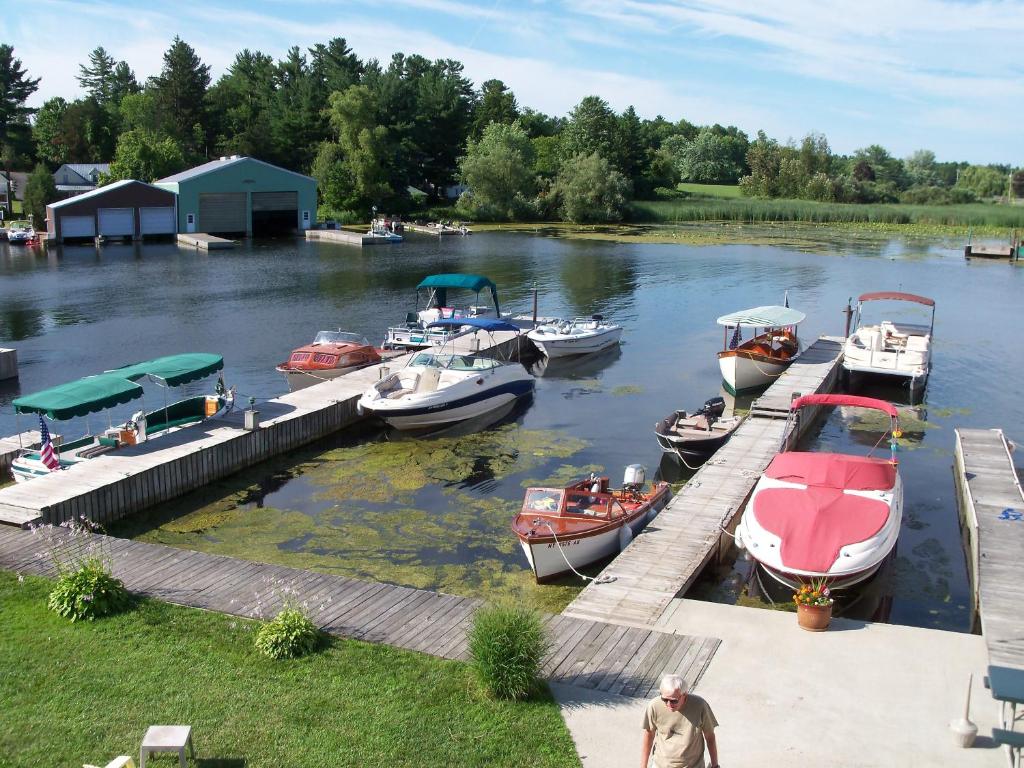 Otter Creek Inn - image 2