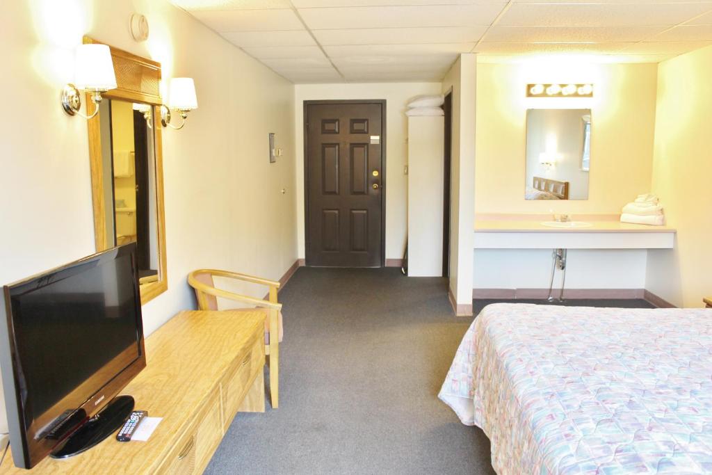 Otter Creek Inn - image 6