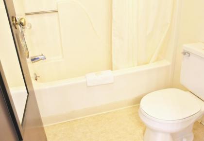 Otter Creek Inn - image 8