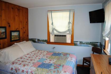 Rock Ledge Motel - image 9