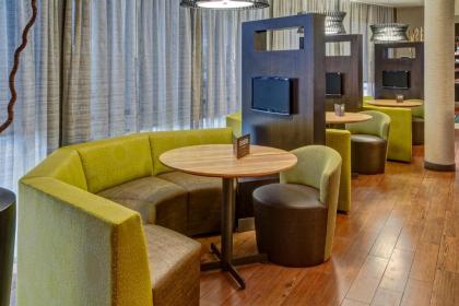 Courtyard by Marriott Alexandria - image 10