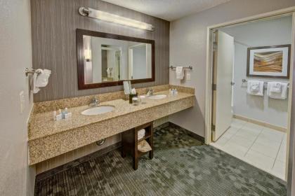 Courtyard by Marriott Alexandria - image 3