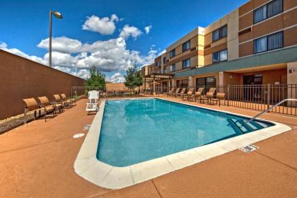 Courtyard by Marriott Alexandria - image 7