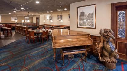Best Western Greenfield Inn - image 8