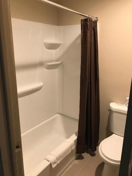 Allen Park Motor Lodge - image 14