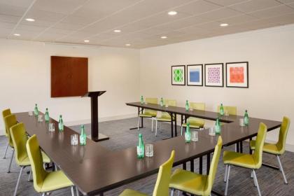 Holiday Inn Express Hotel & Suites Allen North-Event Center - image 11
