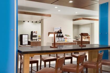 Holiday Inn Express Hotel & Suites Allen North-Event Center - image 9