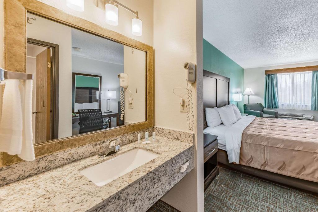 Quality Inn Allen - Plano East - image 3