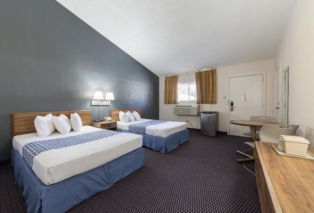 Parkview Inn and Conference Center - main image