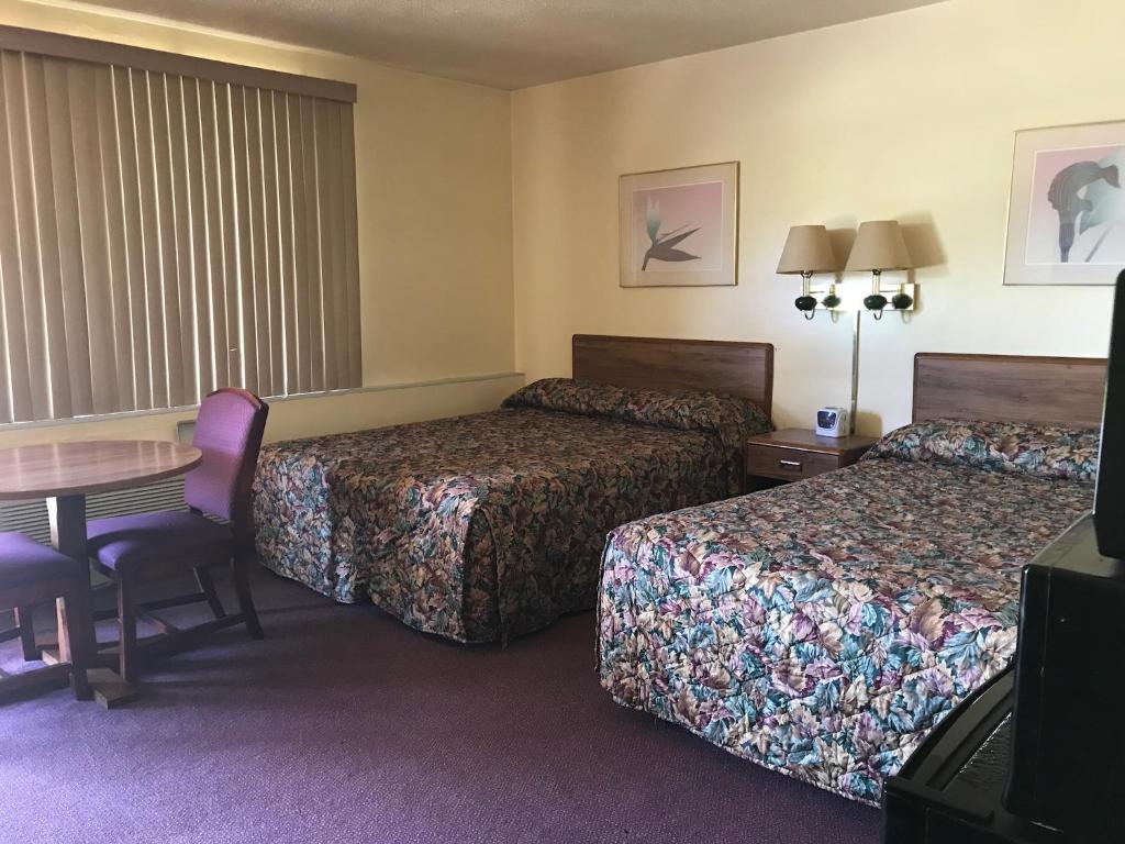 Allenwood Motel - main image