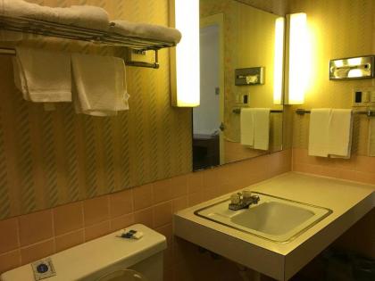 Allenwood Motel - image 6