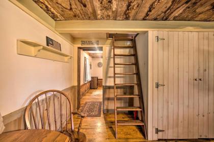 Remote 1901 Studio Cabin with Loft   Pets Allowed Allenwood