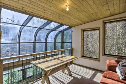 Roomy Cabin with Pool Table Ski Hike and Fish! - image 12