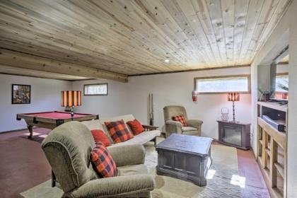 Roomy Cabin with Pool Table Ski Hike and Fish! - image 9