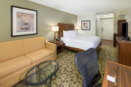 Hilton Garden Inn Atlanta North/Alpharetta - image 4