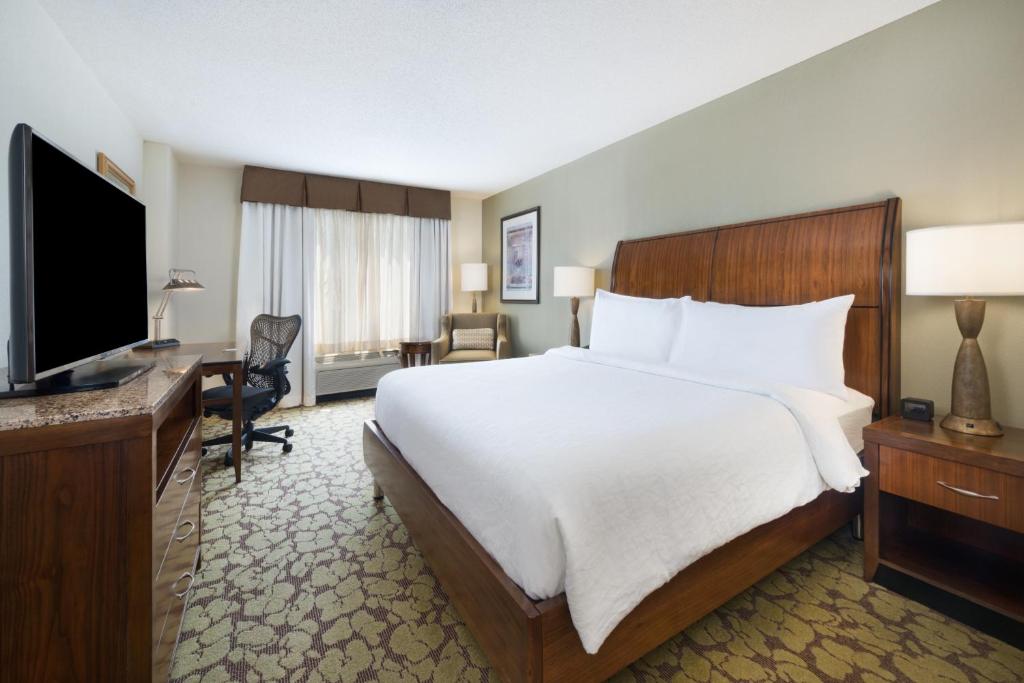 Hilton Garden Inn Atlanta North/Alpharetta - image 7