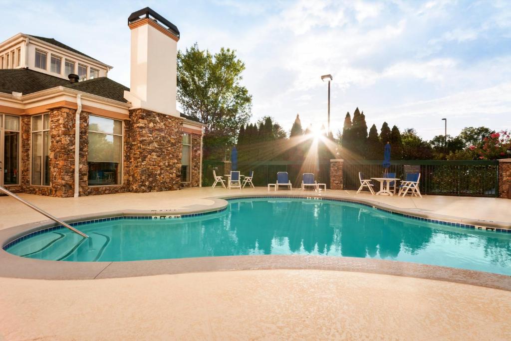 Hilton Garden Inn Atlanta Northpoint - image 3