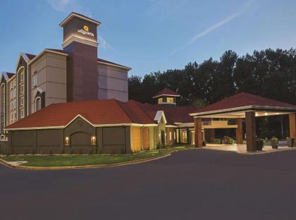 La Quinta by Wyndham Atlanta Alpharetta - image 12