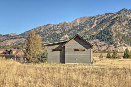 Alpine Hideaway with Panoramic Mountain Views! - image 14
