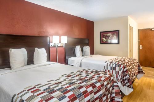 Red Roof Inn Chicago - Alsip - image 5