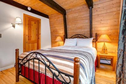 Creekside Chalet - image 10