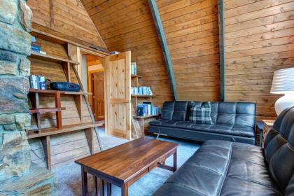 Creekside Chalet - image 9