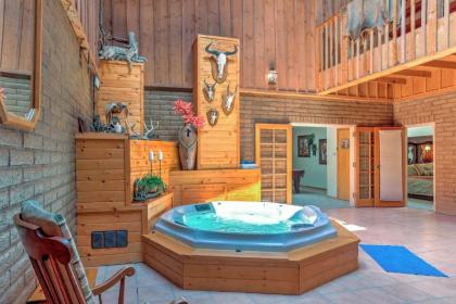 Spacious Alto House on 8 Private Acres with Hot Tub! - image 12