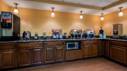 Best Western Plus Parkway Hotel - image 13