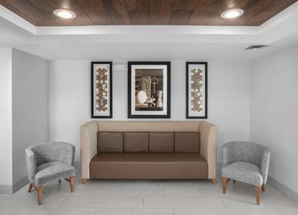 Holiday Inn Express Hotel & Suites Altoona-Des Moines an IHG Hotel - image 6