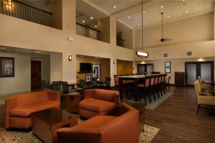 Hampton Inn & Suites Altus - image 12