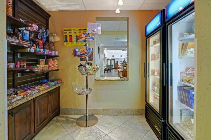 Hampton Inn & Suites Altus - image 16