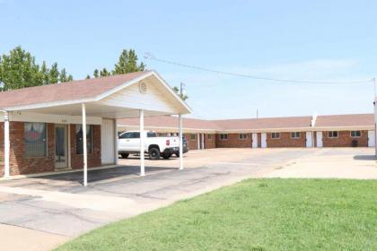 Western motel - image 8