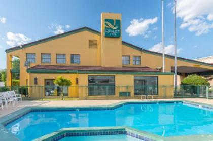 Quality Inn East Amarillo - image 2