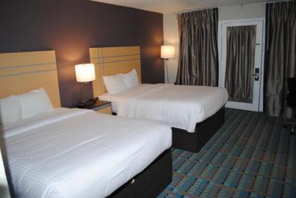 Fifth Season Inn & Suites - image 5