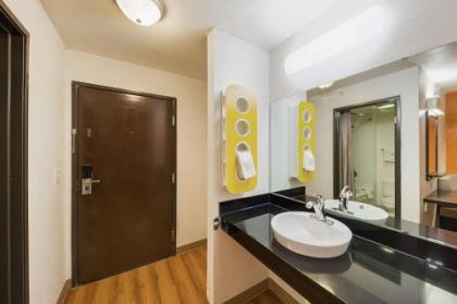 Motel 6-Amarillo TX - image 2