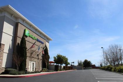 Holiday Inn Express Hotel  Suites Napa Valley American Canyon an IHG Hotel