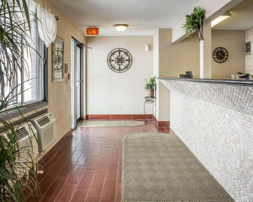 Econo Lodge Ames - main image