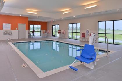 Hampton Inn and Suites Ames IA - image 11