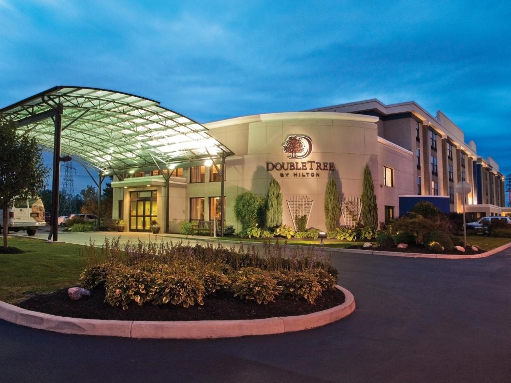 DoubleTree by Hilton Buffalo-Amherst - main image