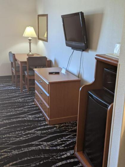 Heritage Inn and Suites - image 5