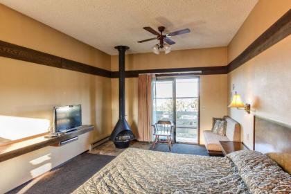 Islands Inn - image 15