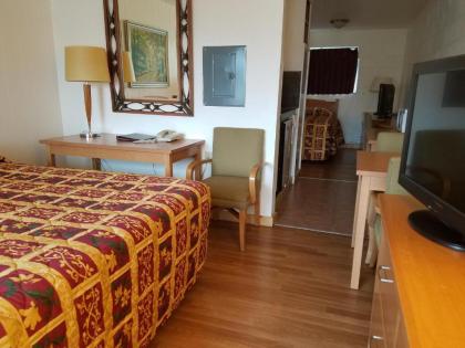 San Juan Motel - image 12