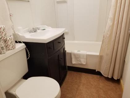 San Juan Motel - image 13