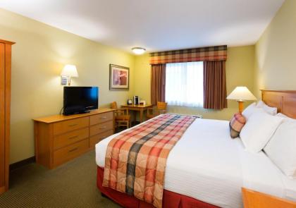 The Marina Inn - image 2