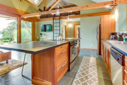 Driftwood Retreat - image 3