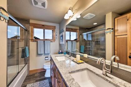 Similk Bay Retreat with Deck Fire Pit and Hot Tub! - image 12