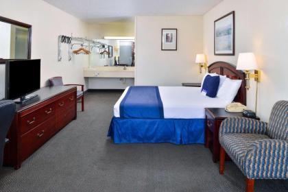 Castle Inn & Suites Anadarko - image 8