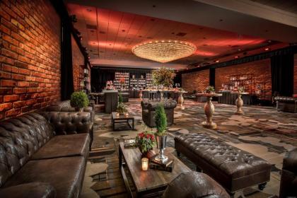 Anaheim Marriott - image 4