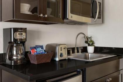 Peacock Suites - image 16
